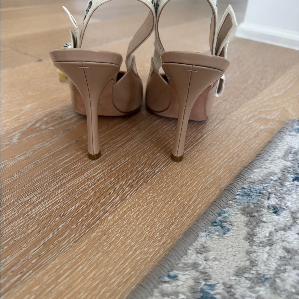 J’Adior Dior Nude Slingback Heels size 39! - Picture 3 of 5